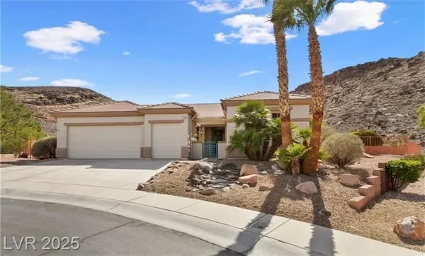Property Slideshow image 2 of 40 | 2169 tiger willow dr, Henderson, NV, 89012