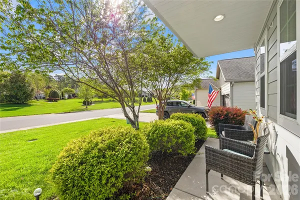 Property Slideshow image 2 of 25 | 264 flat rock dr, Denver, NC, 28037