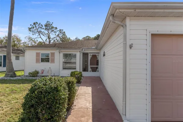 Property Slideshow image 3 of 32 | 29314 princeville dr, San Antonio, FL, 33576