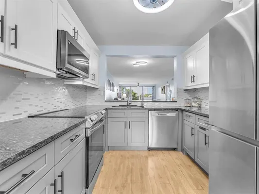 Property Slideshow image 3 of 24 | 7302 s devon dr 307, Tamarac, FL, 33321