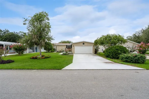 Property Slideshow image 2 of 20 | 25201 clifford hl, Leesburg, FL, 34748