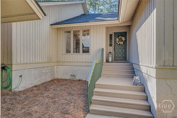 Property Slideshow image 3 of 35 | 402 willeford dr, Savannah, GA, 31411