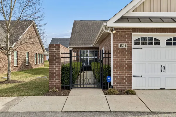 Property Slideshow image 3 of 53 | 395 devon chase hl 4801, Gallatin, TN, 37066