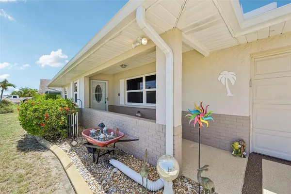 Property Slideshow image 3 of 57 | 1812 fort duquesna dr, Sun City Center, FL, 33573
