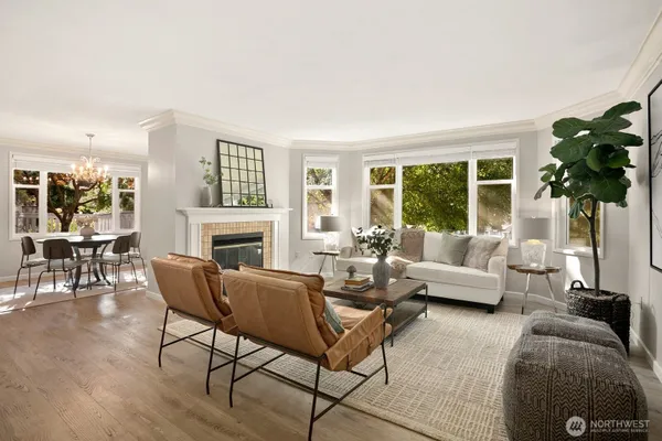 Property Slideshow image 3 of 27 | 4084 220th pl se # 1038, Issaquah, WA, 98029