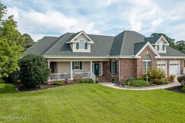 Property Slideshow image 3 of 56 | 554 lizmore pl, Ocean Isle Beach, NC, 28469