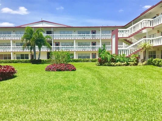 Property Slideshow image 2 of 26 | 135 fanshaw d # 135, Boca Raton, FL, 33434