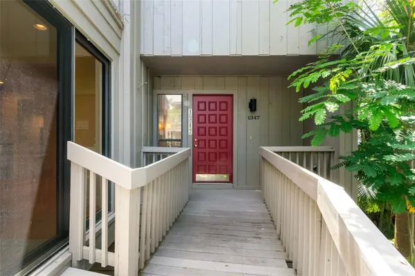 Property Slideshow image 2 of 69 | 1347 landings dr 6, Sarasota, FL, 34231