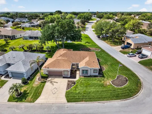 Property Slideshow image 2 of 50 | 5036 sawgrass lake cir, Leesburg, FL, 34748