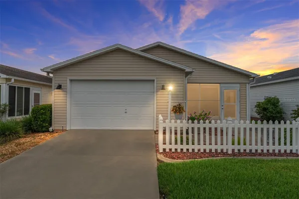 Property Slideshow image 2 of 30 | 1708 moreno pl, The Villages, FL, 32159