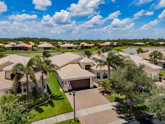 Property Slideshow image 2 of 95 | 5005 crystal beach dr, Wimauma, FL, 33598