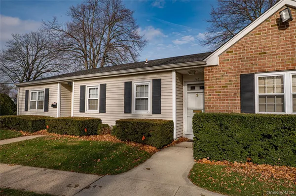 Property Slideshow image 2 of 21 | 118 harbor, Amityville, NY, 11701