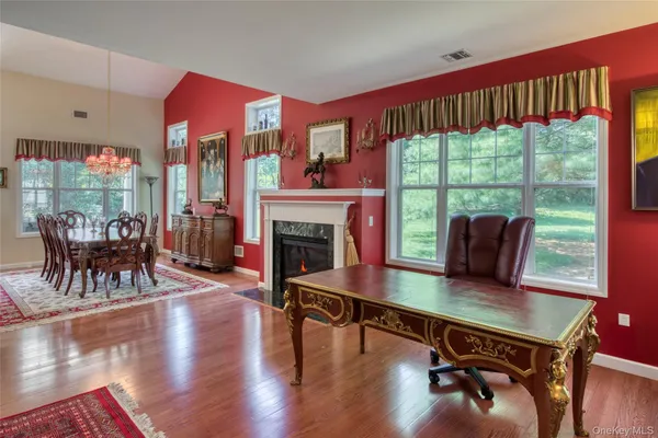 Property Slideshow image 3 of 25 | 216 sonata ct, Brookhaven, NY, 11941