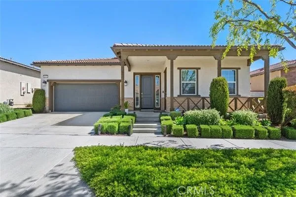 Property Slideshow image 2 of 53 | 4679 s moneta privado, Ontario, CA, 91761