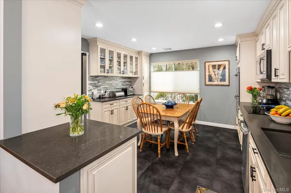 Property Slideshow image 3 of 48 | 392 heritage hls a, Somers, NY, 10589