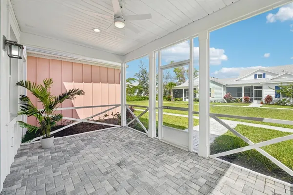 Property Slideshow image 2 of 27 | 309 gypsy palace ln, Daytona Beach, FL, 32124