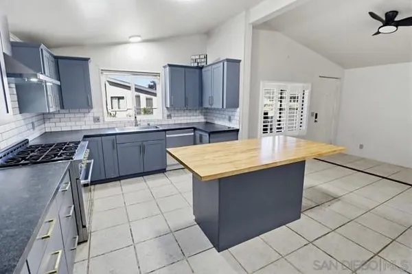 Property Slideshow image 2 of 40 | 611 via santa paulo, Vista, CA, 92081