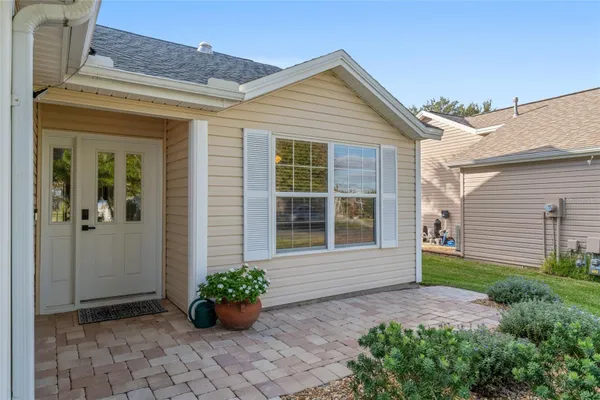 Property Slideshow image 3 of 62 | 967 livingston loop, The Villages, FL, 32162