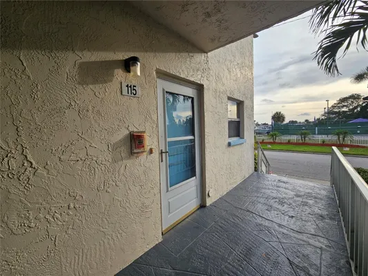 Property Slideshow image 3 of 17 | 2850 59th st 115, St Petersburg, FL, 33707
