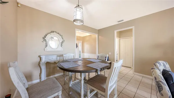 Property Slideshow image 3 of 60 | 356 fareham dr, Venice, FL, 34293