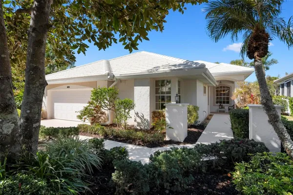 Property Slideshow image 2 of 43 | 604 crossfield cir 31, Venice, FL, 34293