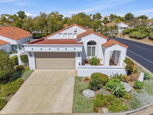 Property Slideshow image 2 of 58 | 4950 lerkas way, Oceanside, CA, 92056