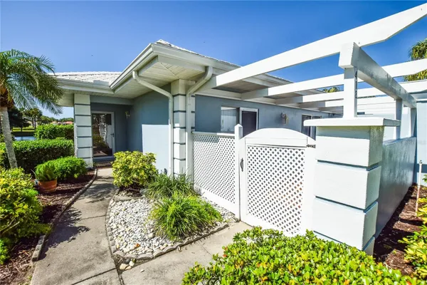 Property Slideshow image 2 of 61 | 418 wexford cir 125, Venice, FL, 34293