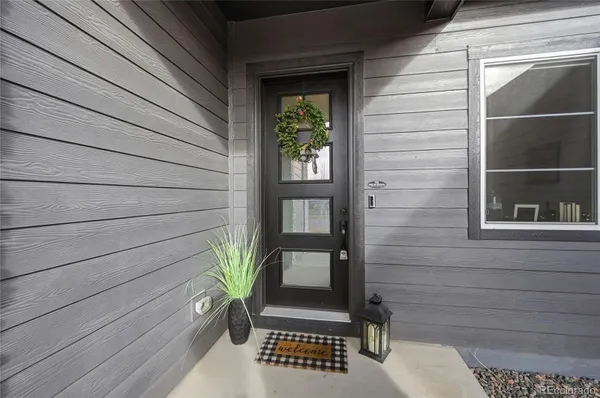 Property Slideshow image 3 of 49 | 8708 s quatar st, Aurora, CO, 80016