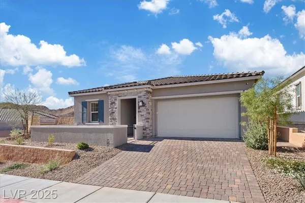 Property Slideshow image 2 of 33 | 85 cathedral wash pl, Henderson, NV, 89011