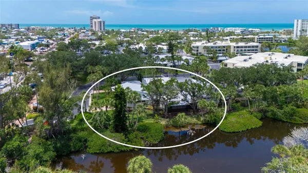 Property Slideshow image 2 of 82 | 239 hourglass way v7, Sarasota, FL, 34242