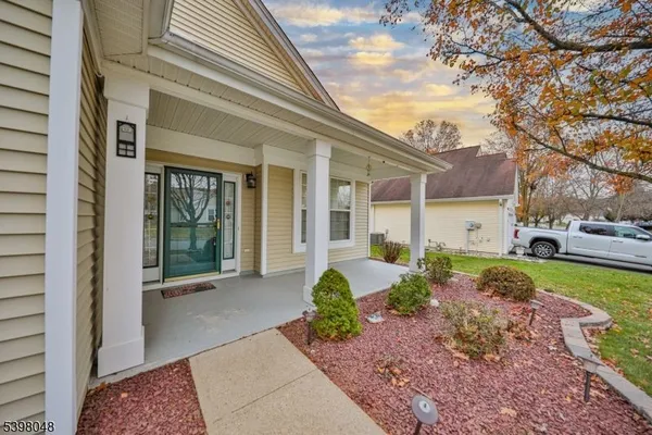 Property Slideshow image 2 of 27 | 107 kensington cir, Belvidere, NJ, 07823