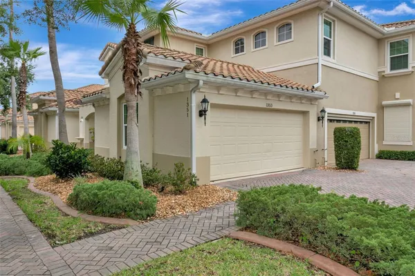 Property Slideshow image 2 of 47 | 1353 emerald dunes dr, Sun City Center, FL, 33573