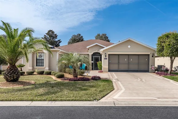 Property Slideshow image 2 of 61 | 16222 sw 14th avenue rd, Ocala, FL, 34473