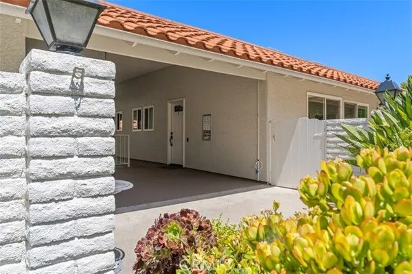 Property Slideshow image 2 of 25 | 2046 via mariposa e p, Laguna Woods, CA, 92637