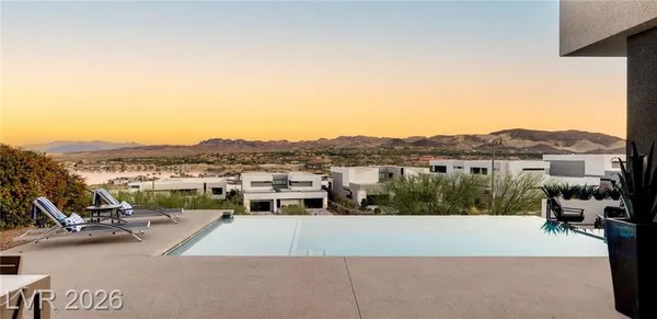 Property Slideshow image 2 of 80 | 20 highland cove ln, Henderson, NV, 89011