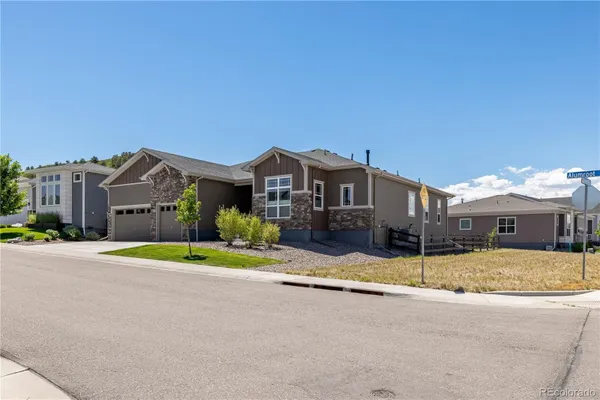 Property Slideshow image 3 of 40 | 708 alumroot st, Castle Rock, CO, 80104