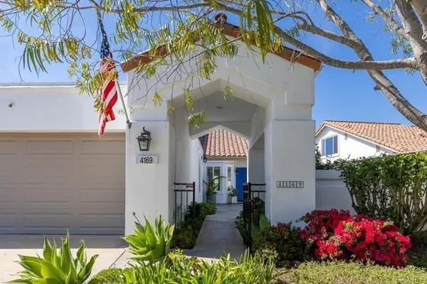 Property Slideshow image 2 of 63 | 4169 rhodes way, Oceanside, CA, 92056