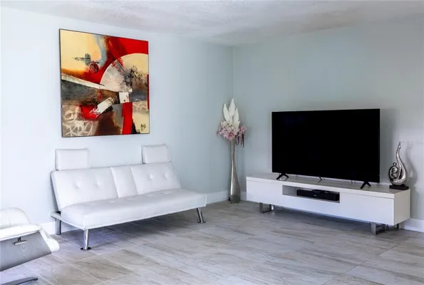 Property Slideshow image 2 of 25 | 592 fanshaw o 592, Boca Raton, FL, 33434