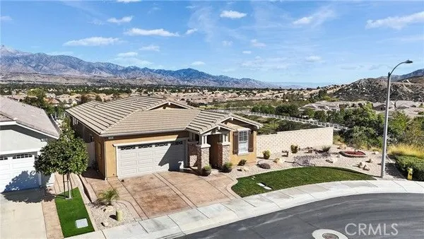 Property Slideshow image 3 of 49 | 428 saddlerock, Beaumont, CA, 92223