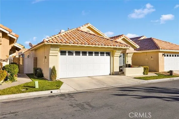 Property Slideshow image 3 of 65 | 11525 mountain meadow dr, Apple Valley, CA, 92308
