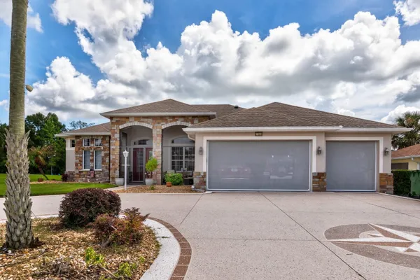 Property Slideshow image 3 of 57 | 27028 old english ct, Leesburg, FL, 34748