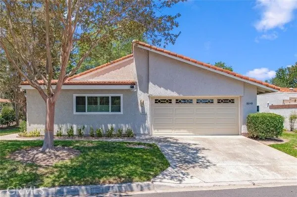 Property Slideshow image 2 of 34 | 5019 jardin, Laguna Woods, CA, 92637