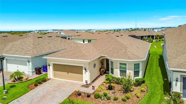 Property Slideshow image 3 of 69 | 1974 spring shower cir, Kissimmee, FL, 34744