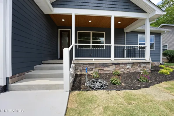 Property Slideshow image 2 of 35 | 114 britton ln, Crossville, TN, 38558