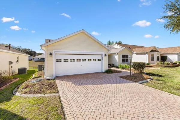 Property Slideshow image 2 of 34 | 17109 se 93rd yondel cir, The Villages, FL, 32162