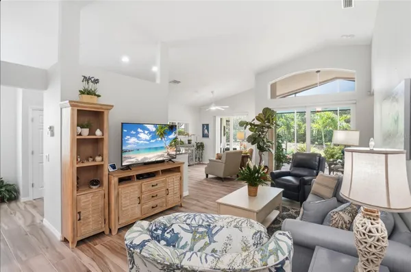 Property Slideshow image 3 of 57 | 4222 65th pl, Sarasota, FL, 34243