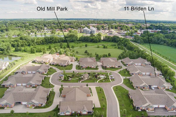 Property Slideshow image 3 of 46 | 11 briden ln 11, Sycamore, IL, 60178