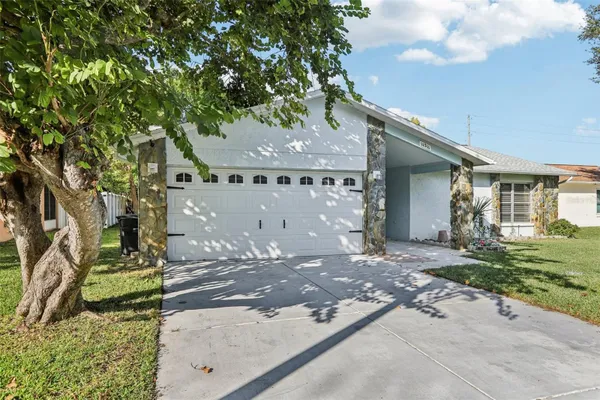 Property Slideshow image 3 of 23 | 11211 rollingwood dr, Port Richey, FL, 34668