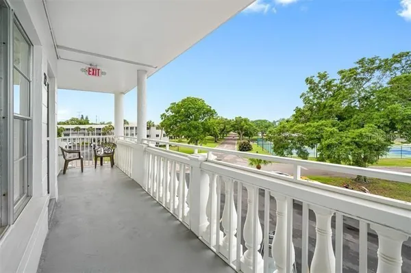 Property Slideshow image 3 of 43 | 2428 columbia dr 72, Clearwater, FL, 33763