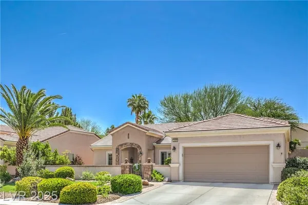 Property Slideshow image 3 of 39 | 2225 blackburn hills ave, Henderson, NV, 89044
